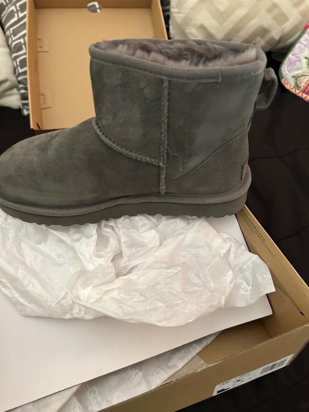 UGG Classic Mini - Picture 8 of 9